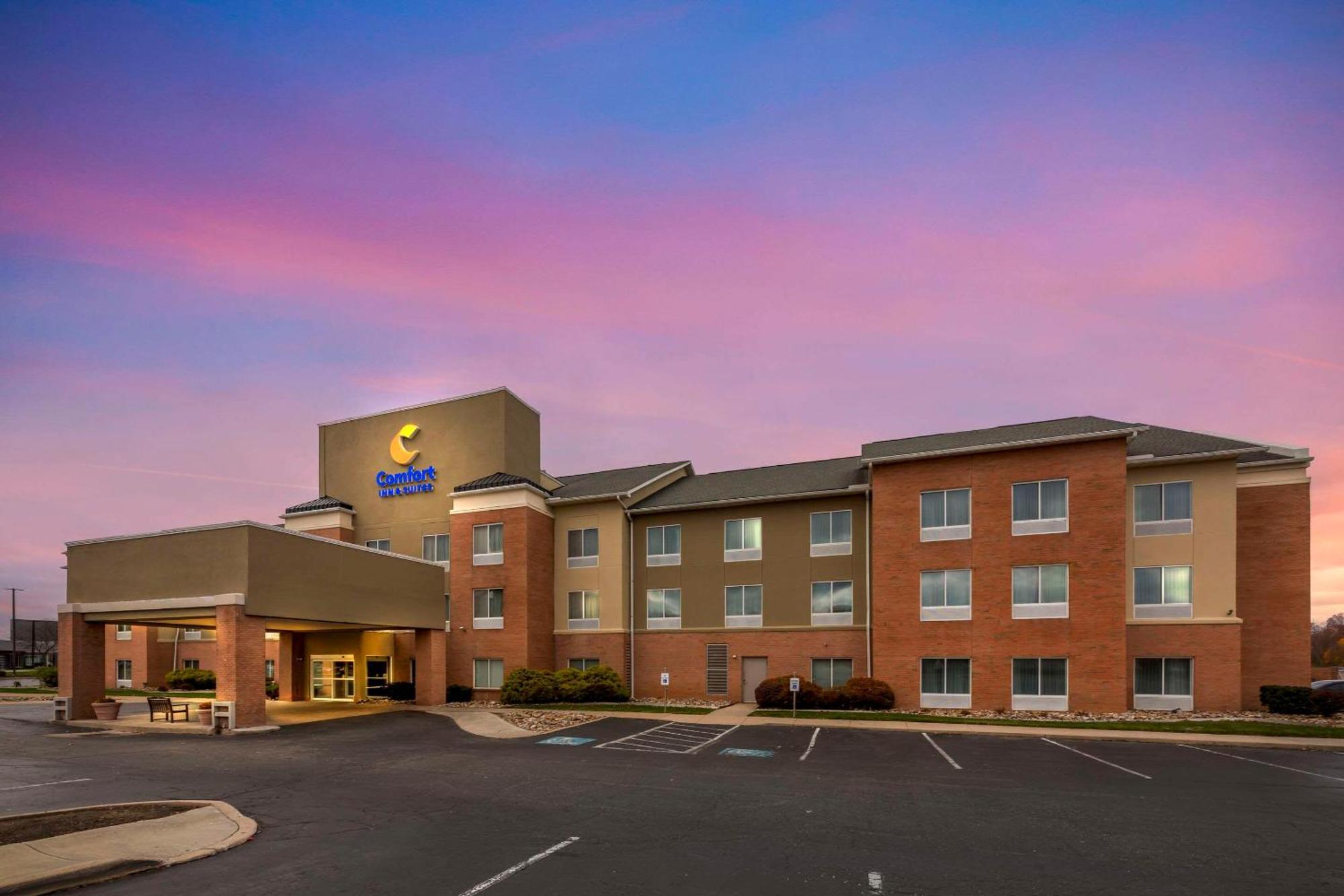 Comfort Inn & Suites Akron South Exterior foto